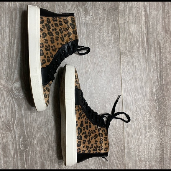 American Eagle Sneakers - Picture 2 of 4